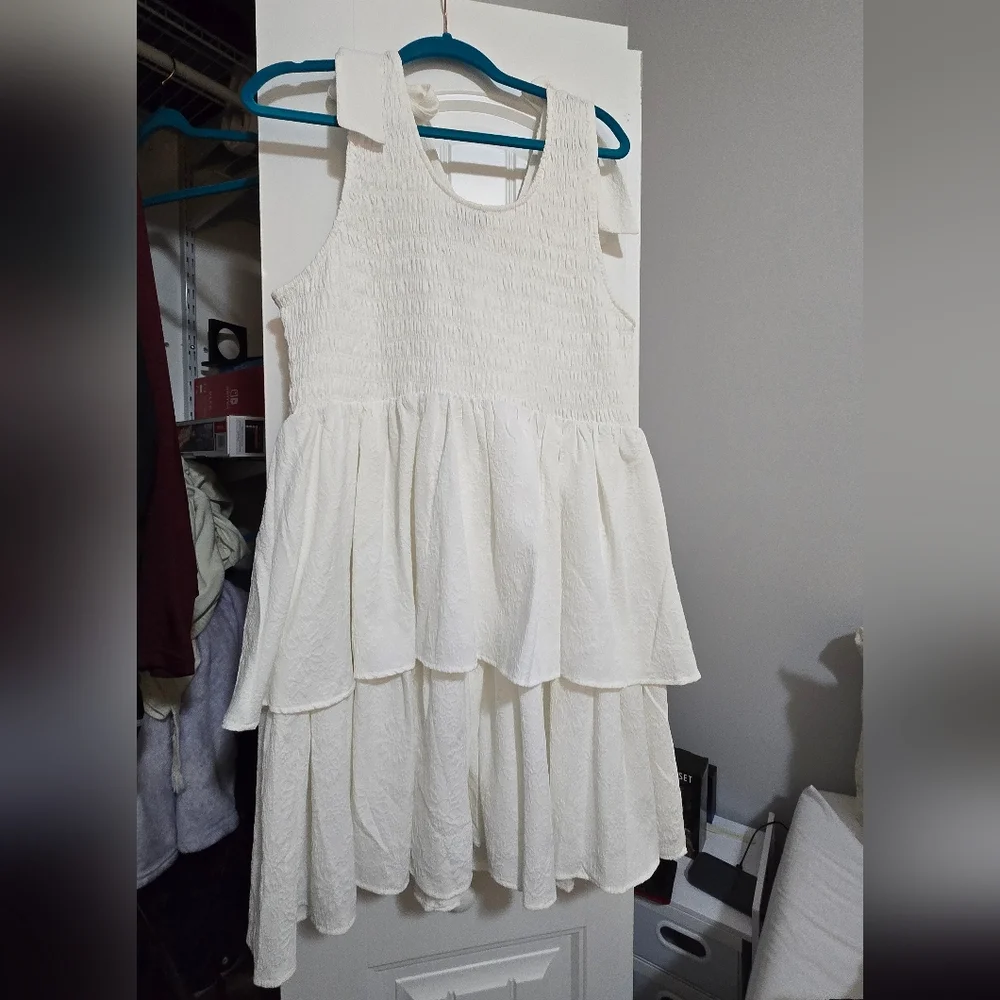 ARULA White Dress - Picture 2 of 6